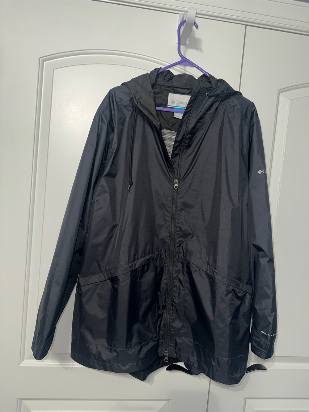 Columbia Women’s Black Hooded Raincoat